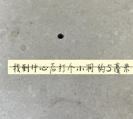 伊通瓷砖空鼓维修公司专业解答在瓷砖铺贴过程中，如果砂料搅拌不均匀，将会带来以下问题